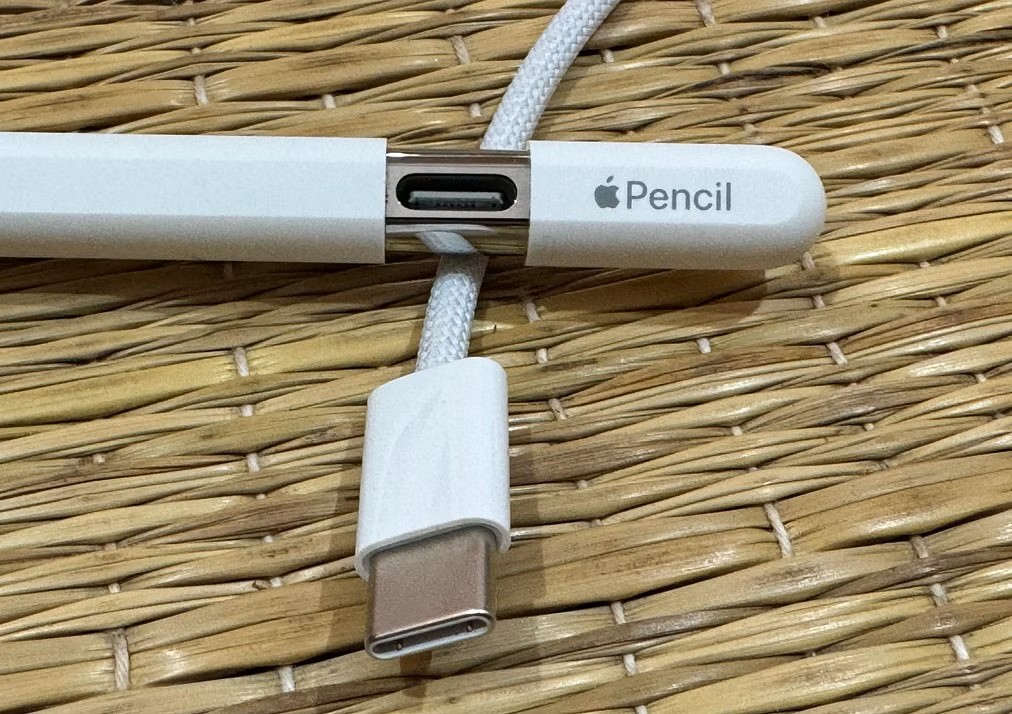 Apple Pencil (USB-C) Review: Reliable handy tool for fun and work