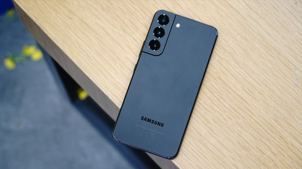 Mạnh mẽ và sang trọng - Samsung Galaxy S22