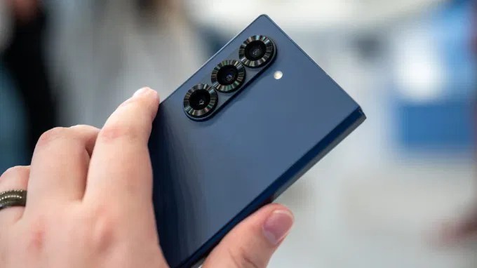 Hệ thống camera trên Galaxy Z Fold 6