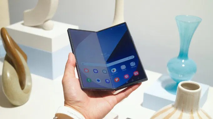Galaxy Z Fold 6 có thời lượng pin lâu dài